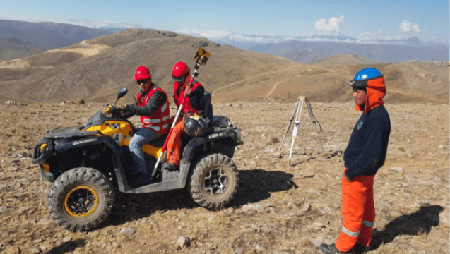 Nuestras cuatrimotos están equipadas para enfrentar los terrenos más
          difíciles