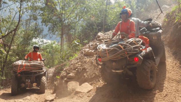 Subiendo cordina de 1 km de largo